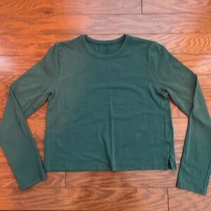 Lululemon classic fit long sleeve crop shirt